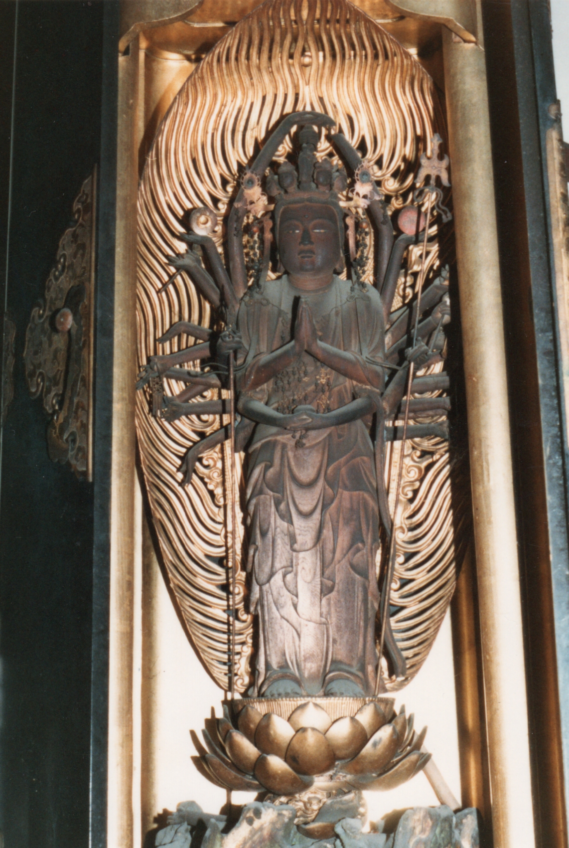 穴太山多井寺の千手観音像の写真