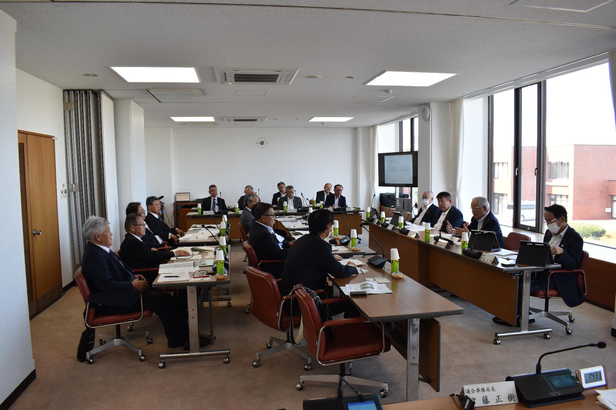 岩手県北部地区町村議会議長会の視察研修の様子